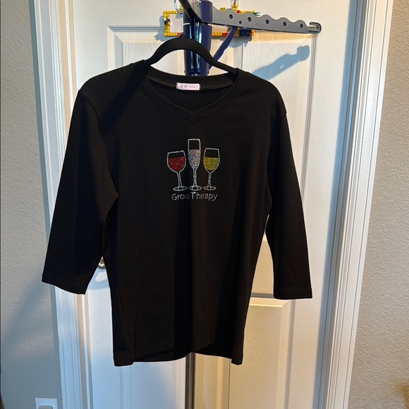 D’Vine Tops - D’Vine Black quarter length Tee with group therapy Wine Glass Graphic. Large